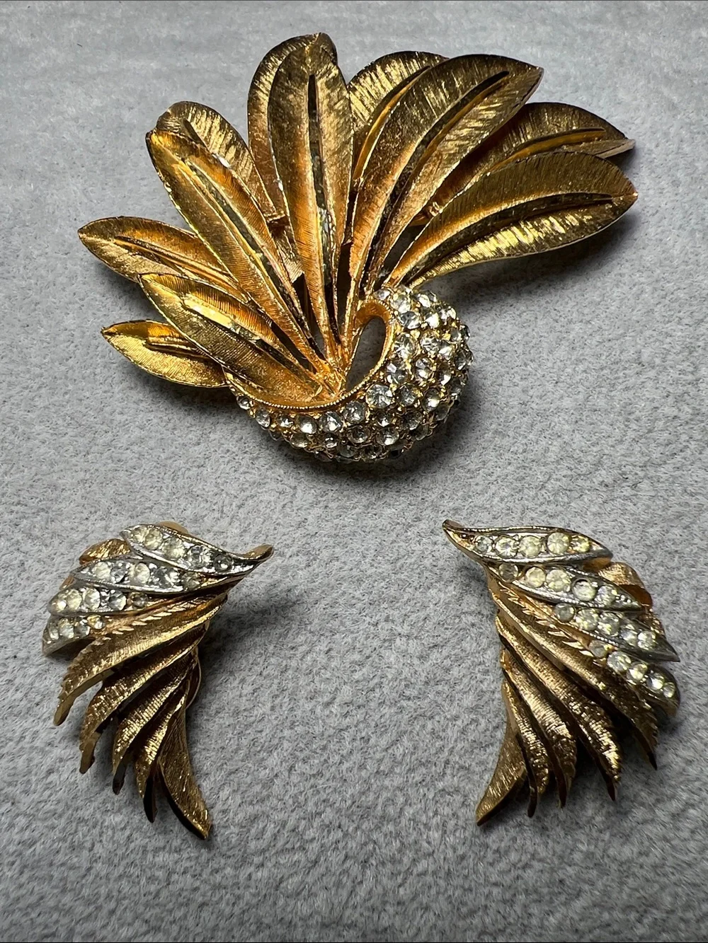 Capri Angel Wings Earrings & Brooch Set Vintage